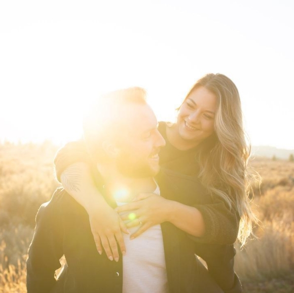 Meet your Posher, Jessica - Picture 2 of 2